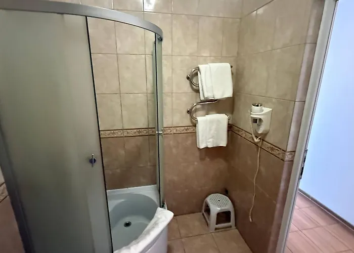 Готель Цісар