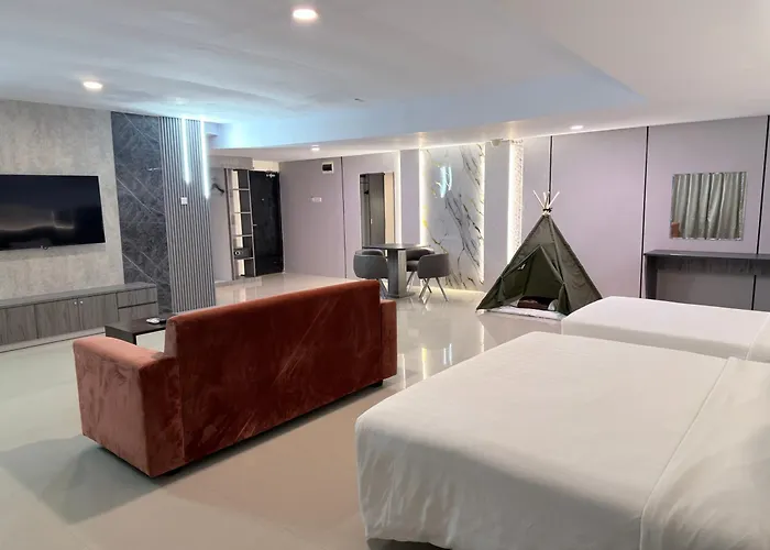 Swiss-Belhotel Waterfront Makassar