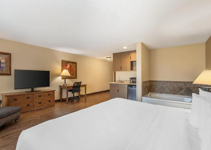 Best Western Plus Kelly Inn & Suites
