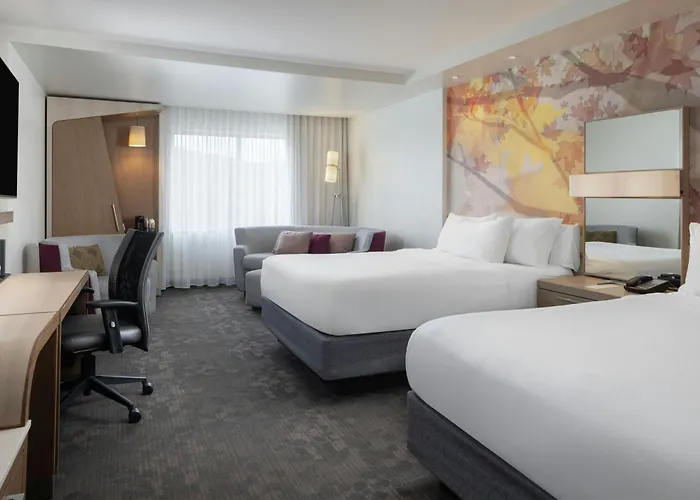 Courtyard By Marriott Lenox Berkshires