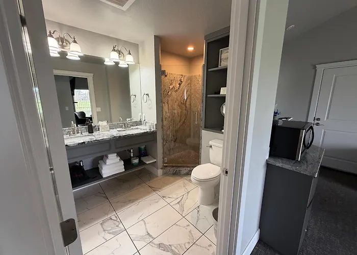 Resort At Eagle Point Golf Club Lodging