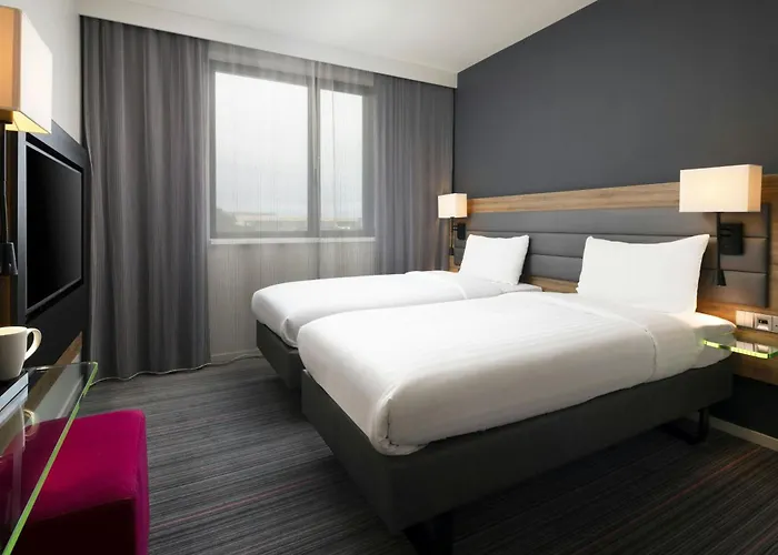 Moxy London Heathrow Airport