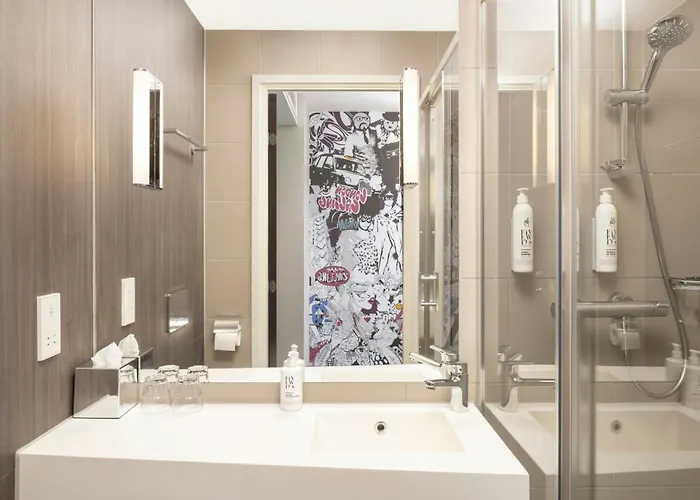 Moxy London Heathrow Airport
