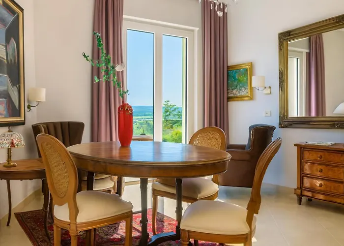 Arts Club Suite & Spa