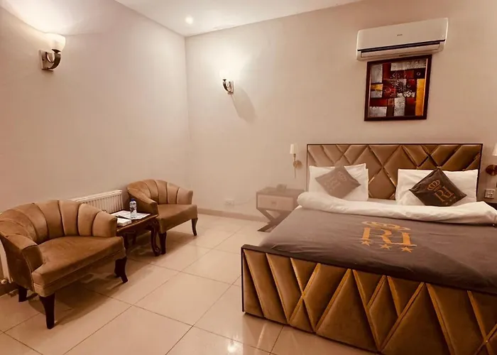 Reina Boutique Hotel - G9