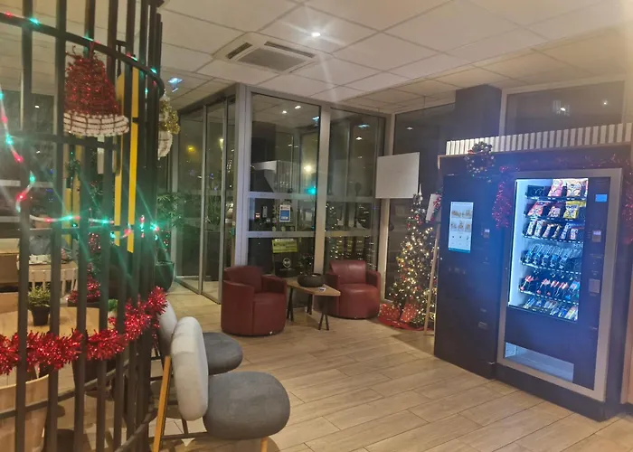 B&B Hotel Massy Gare Tgv