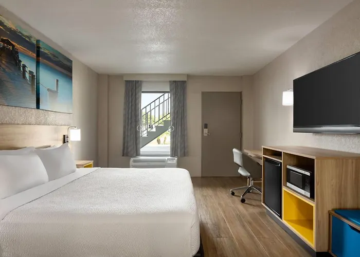 Days Inn By Wyndham Apopka/Orlando
