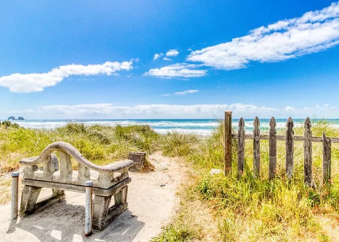 Sea Treasures Inn #104