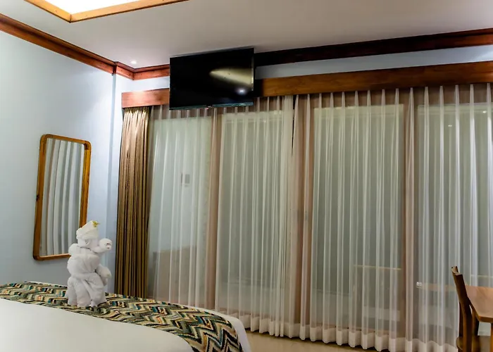 Blue Harbor Beachfront Villas & Resto