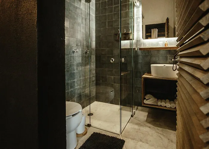 Hotel Sin Nombre