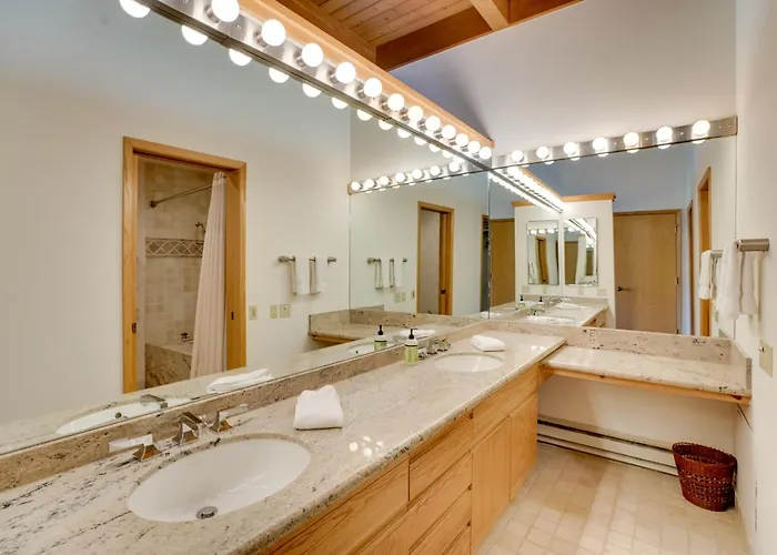 Slopeside Snowmass Townhome W/ Mountain Views!