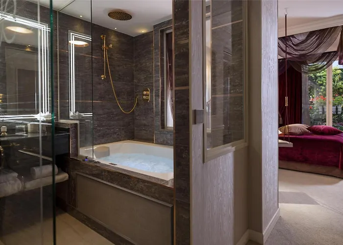 Paris J'Adore Hotel & Spa (Adults Only)