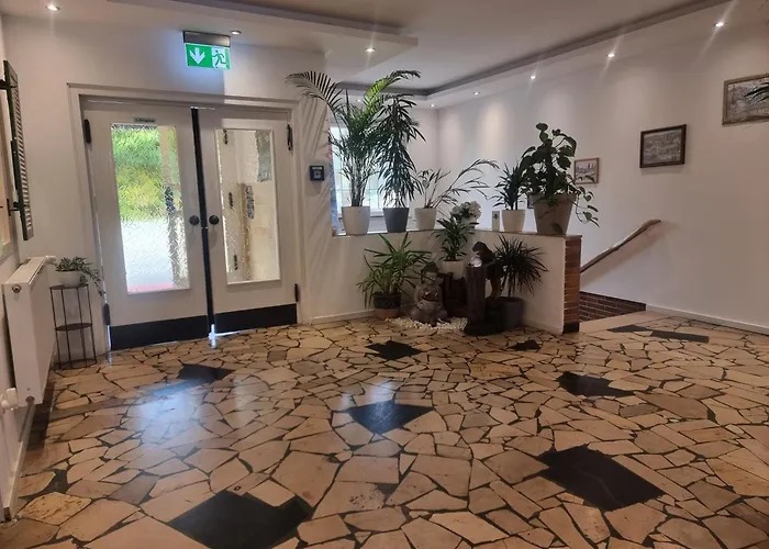 Silonce Hotels & Restaurant