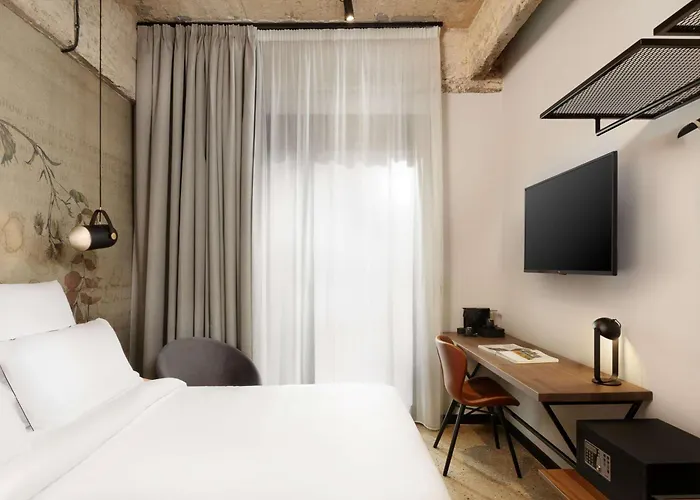 Anise Aluma Athens, Tapestry Collection By Hilton