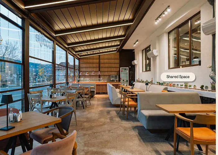 Suru Hotel & Restaurant