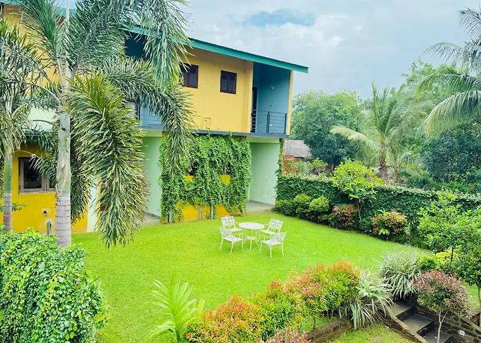 Aura Villa