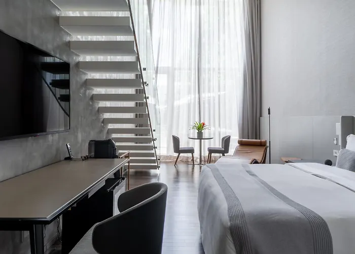 Suryaa Hotel Pinhais, Curio Collection By Hilton