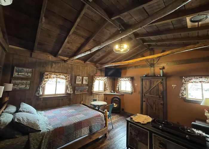 The Renovated Barn At Seneca Rocks