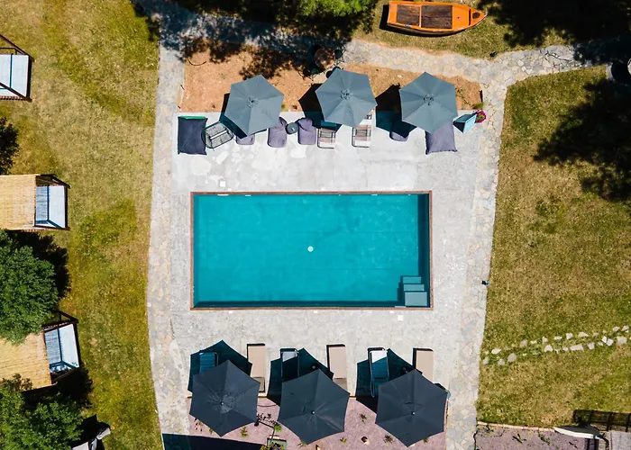 Pefkon Suites