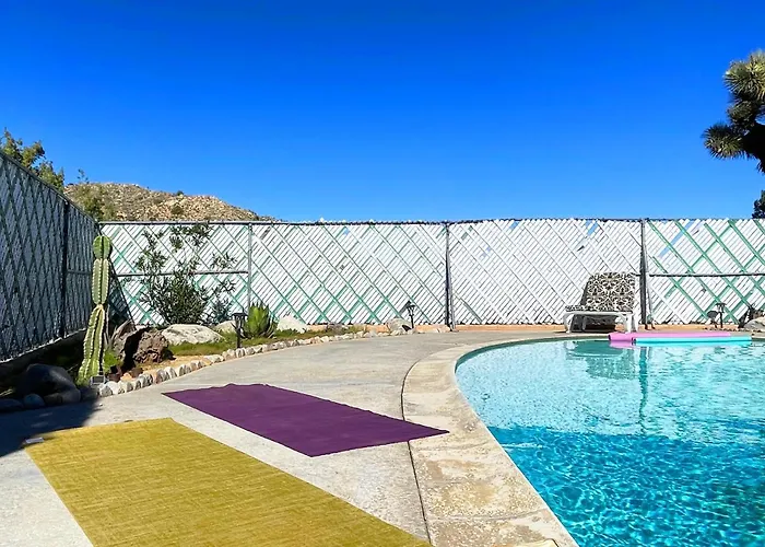 Mid-Century El Dorado - Pool, Bbq, King Bed, Garden
