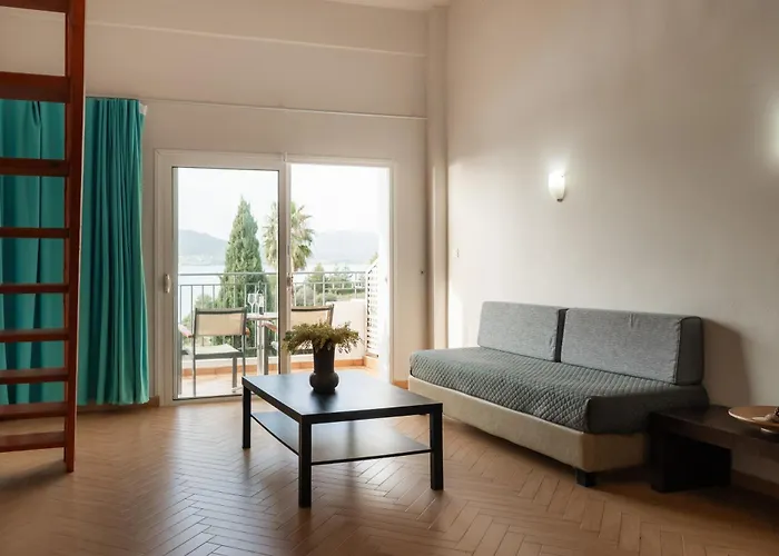 Thalassa Hotel