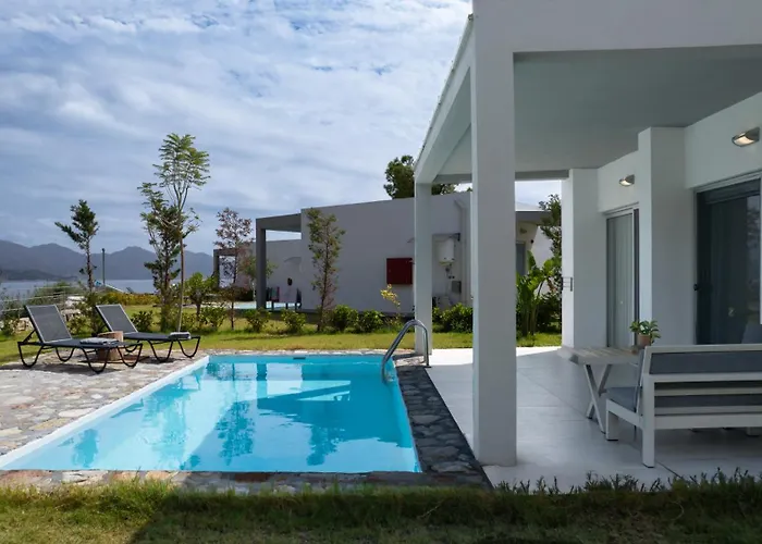 Z-Villas Beach Hotel