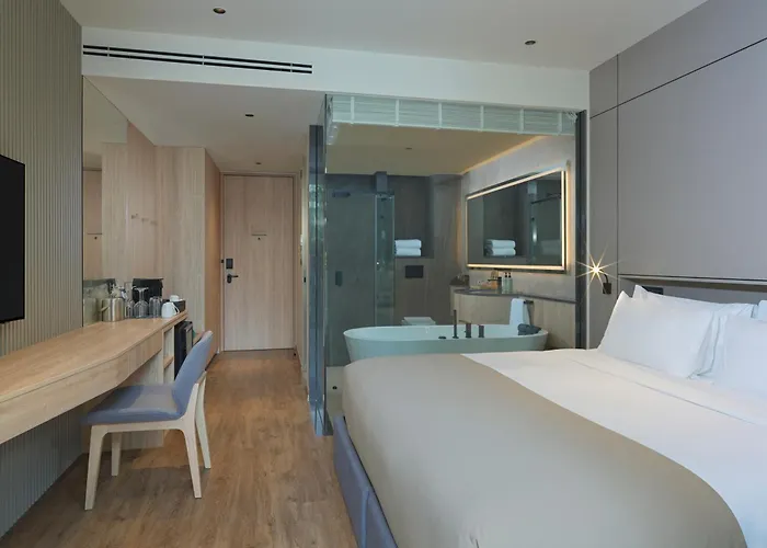 La Green Hotel & Residence
