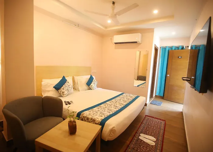 De Crown Luxury Hotel