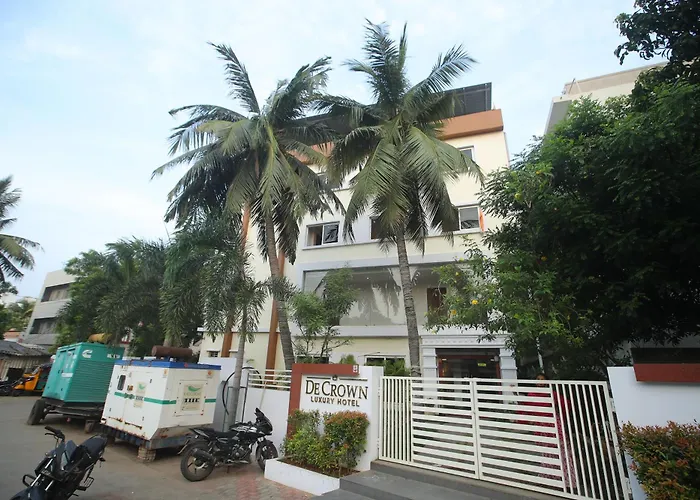 De Crown Luxury Hotel