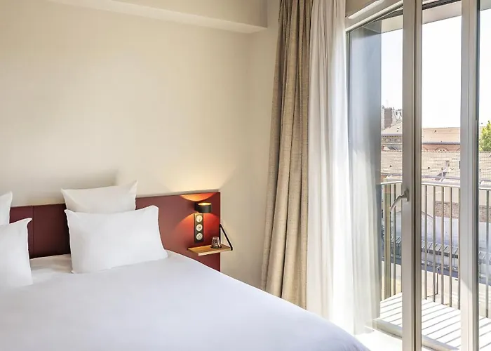 Best Western 11Bauer Paris Saint-Ouen