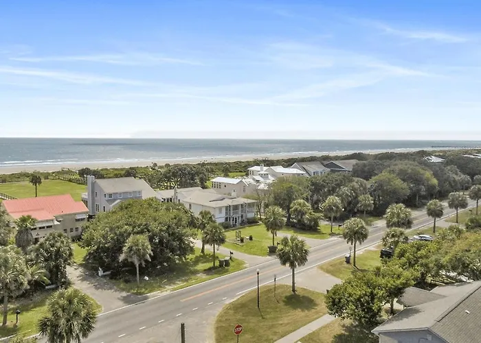2701 Palm Boulevard By Avantstay