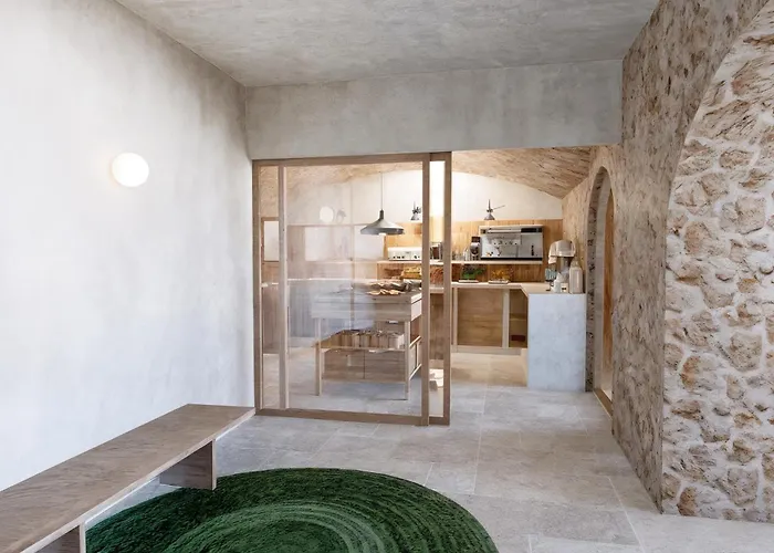 Hostal Sol I Sombra