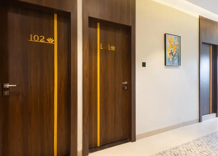 Pravasa Stay Near Luv Kush Square