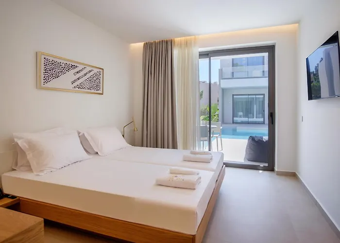 Phos Hotel Adults Only