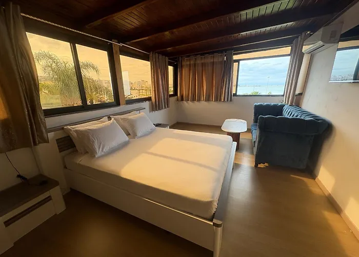 Villa Mirasol Hotel