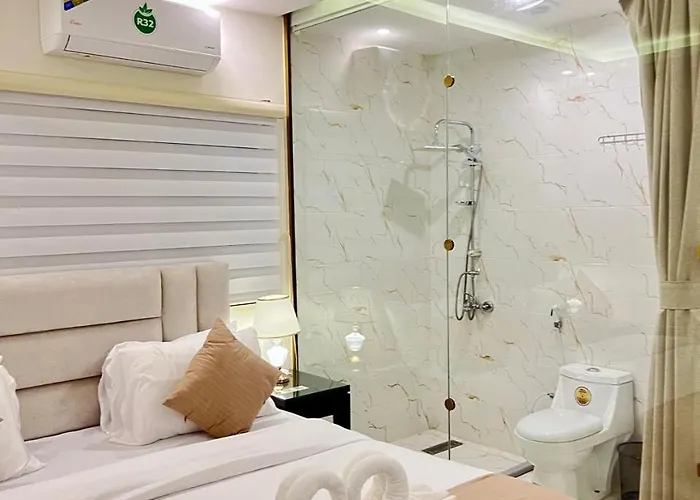 Eighth Wonders Hotel