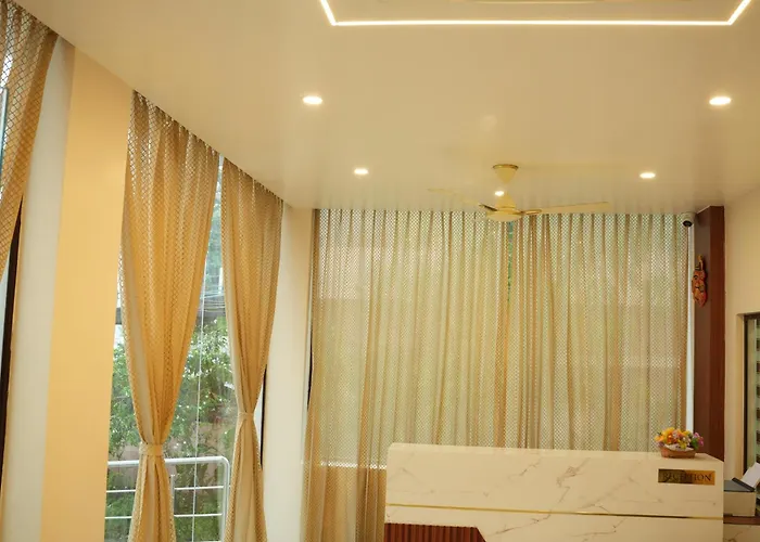 Uj Pallazzio - Business Class Luxury Hotel