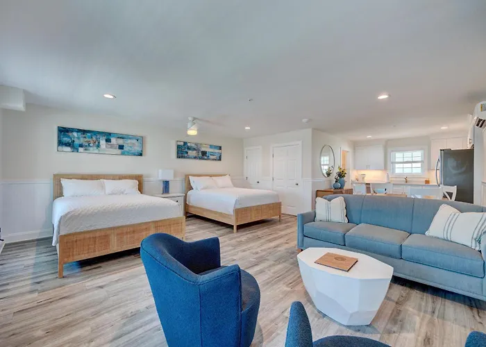 3005 Queen Suite, 3Rd Floor Surfside