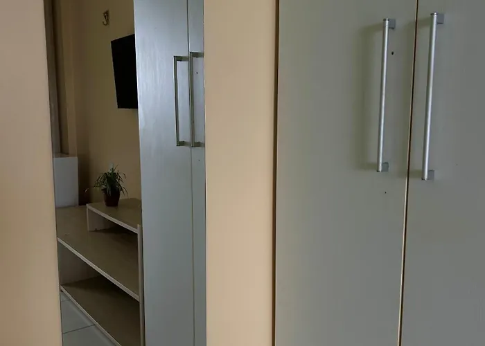 La Vitrine Hotel