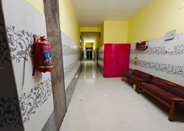 Saibala Homestay & Saibala Lodge - 2Bhk And 3 Bhk Near Cmc , Temple , Naruvi , Vit & Railway Station