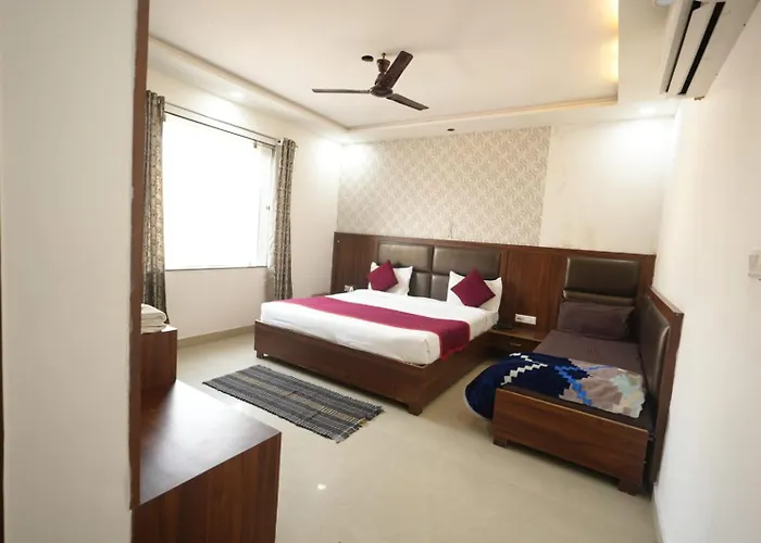 Hotel Akash Inn Agra I 200 M From Taj Mahal