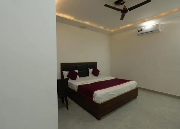 Hotel Akash Inn Agra I 200 M From Taj Mahal