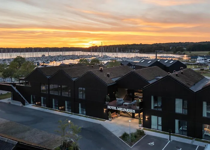 Hotel Melfarhus - Your Modern Self-Service Hotel At The Marina