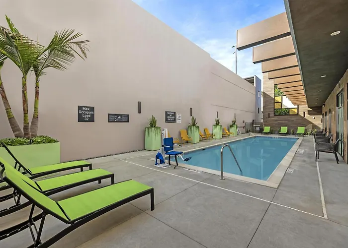 Home2 Suites By Hilton Riverside Downtown Convention Center