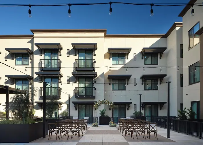 The Ava Hotel Paso Robles, Curio Collection By Hilton