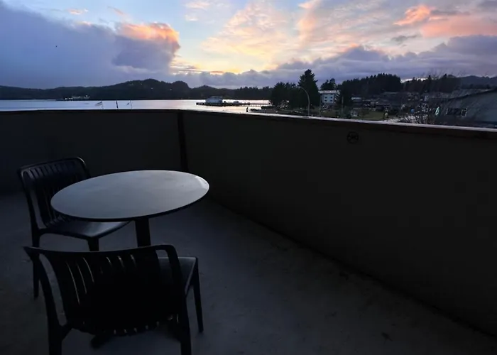 Hotel 19