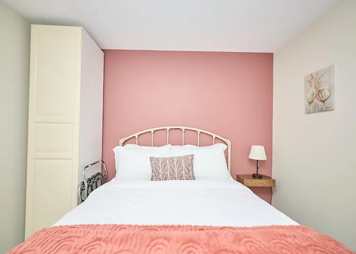 Nine Vines Hotel