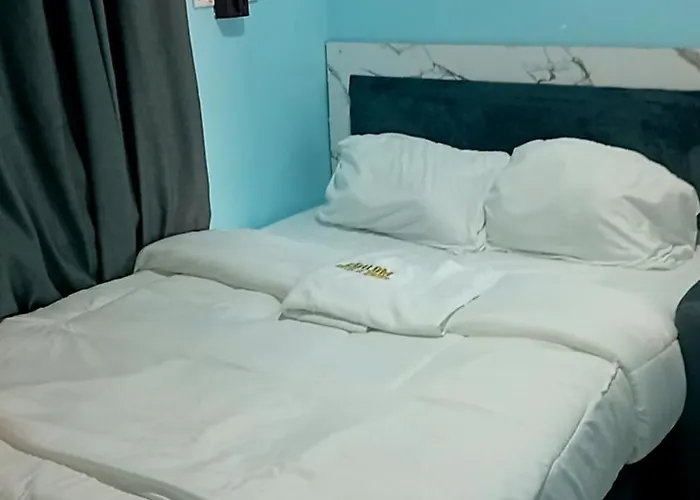 Edilom Hotel And Suites