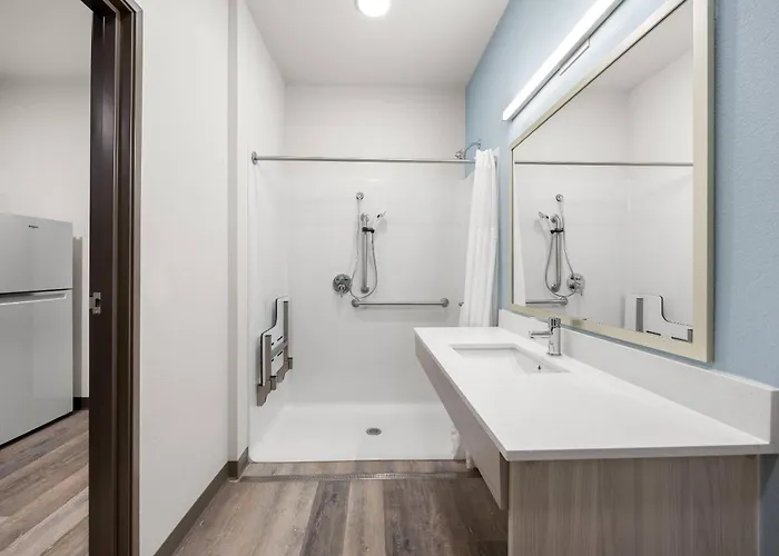 Woodspring Suites Medford Near I-5