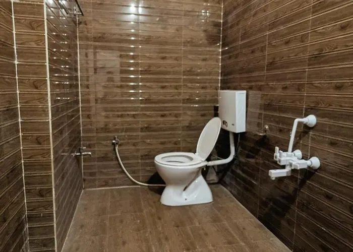 Hotel Sakshi Palace